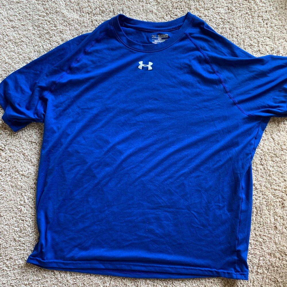 Men’s Under Armour Heat Gear loose fit shirt